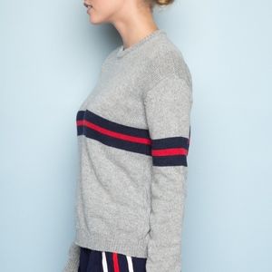 BRANDY MELVILLE SWEATER